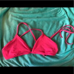 Pink triangle top